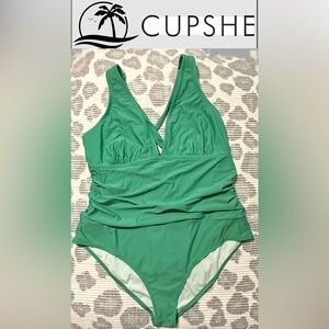 Cupshe Emerald Green Ruched One-Piece Swimsuit